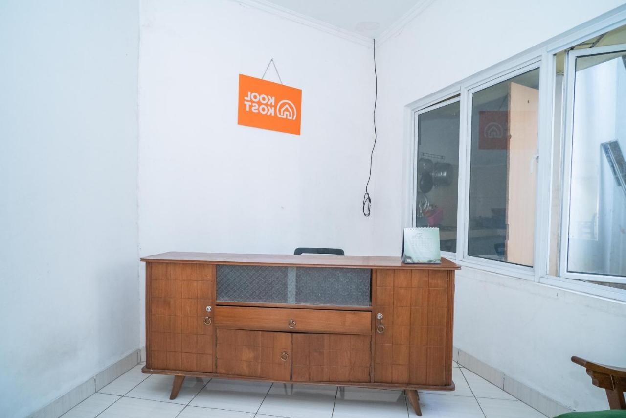 Hotel Koolkost Syariah Near Stasiun Rawa Buntu Tangerang Esterno foto