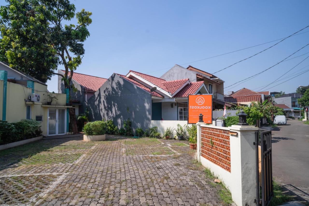 Hotel Koolkost Syariah Near Stasiun Rawa Buntu Tangerang Esterno foto